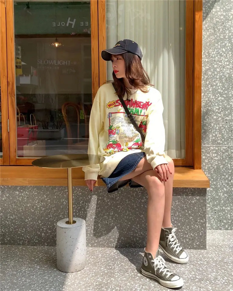 Harajuku Retro Top Strawberry Print Sweatshirt  Women Loose Streetwear Sweatshirts American  Oversized Pullovers