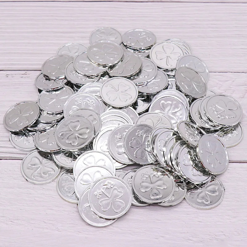 20/50/100pcs Clover Pattern Plastic Coin Fake Treasure Gift Simulation Coin Festival Decor Birthday Toys Kids Party Supplies