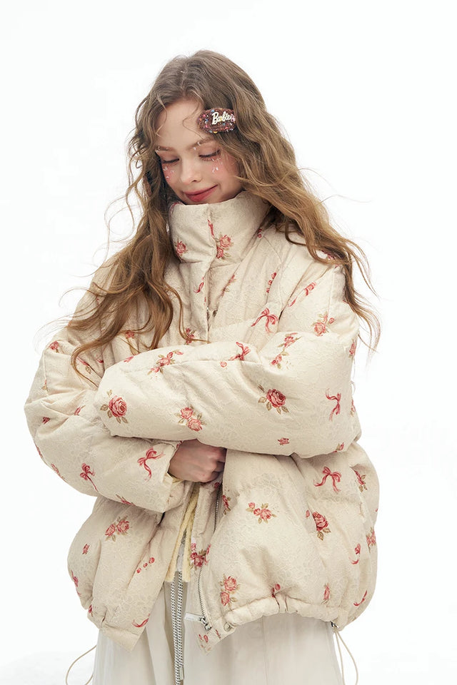 ELFSACK 2025 Winter New Arrivals Y2K Sweet Cute Solid Rose Bow Graphic Hoodless Half High Stand Collar Short Down Jacket For Wom