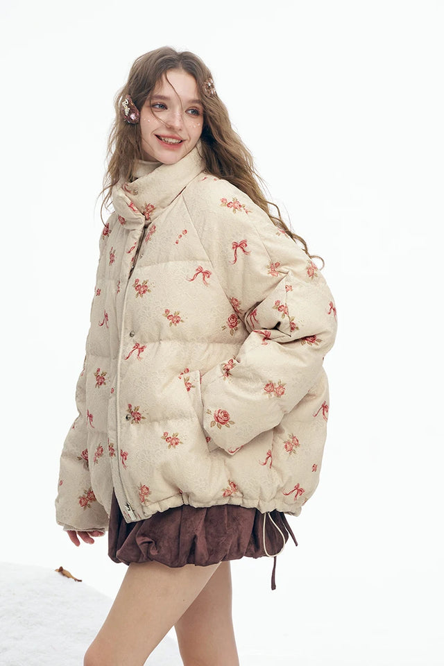 ELFSACK 2025 Winter New Arrivals Y2K Sweet Cute Solid Rose Bow Graphic Hoodless Half High Stand Collar Short Down Jacket For Wom
