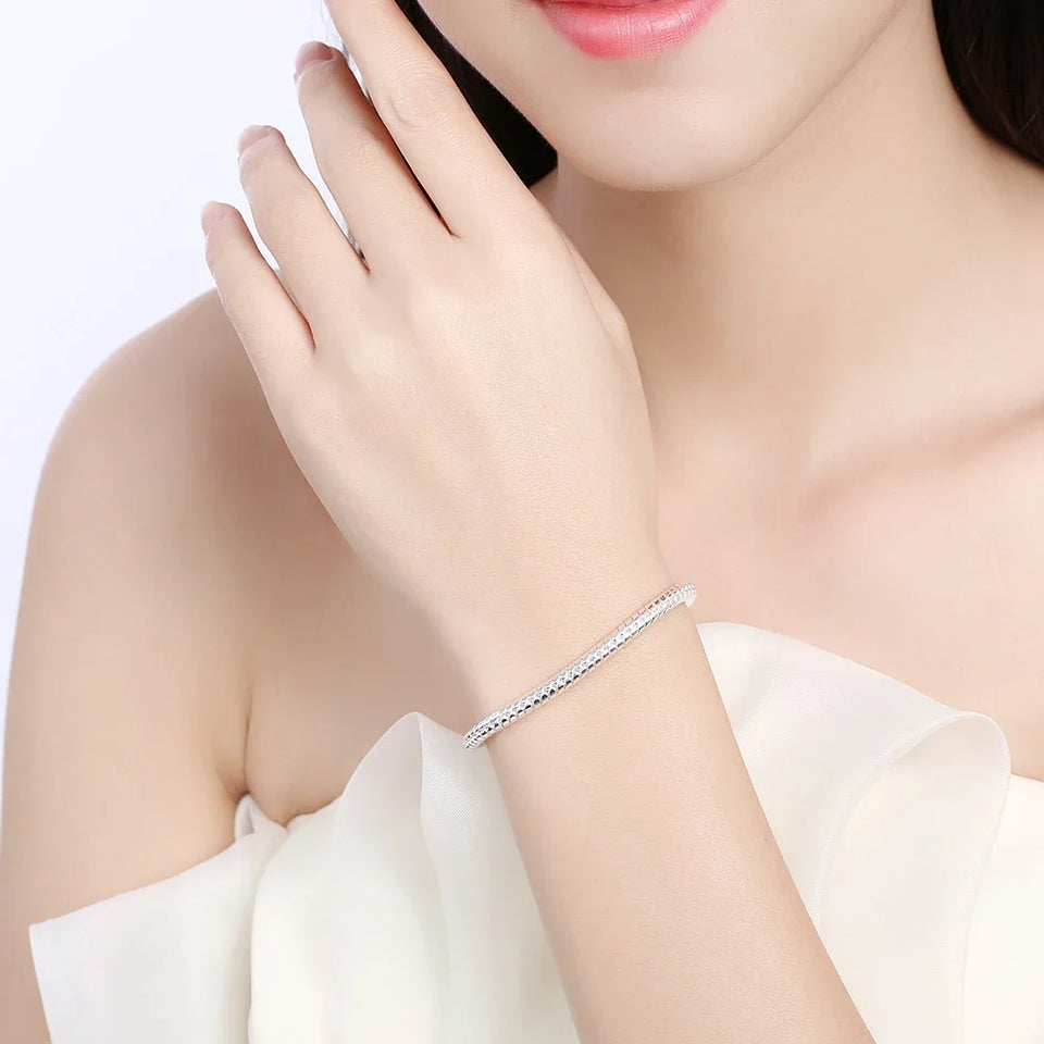 Hot new 925 Sterling Silver Bracelets for women men 4MM snake bone chain Wedding party Gifts high quality Fashion Jewelry Fine