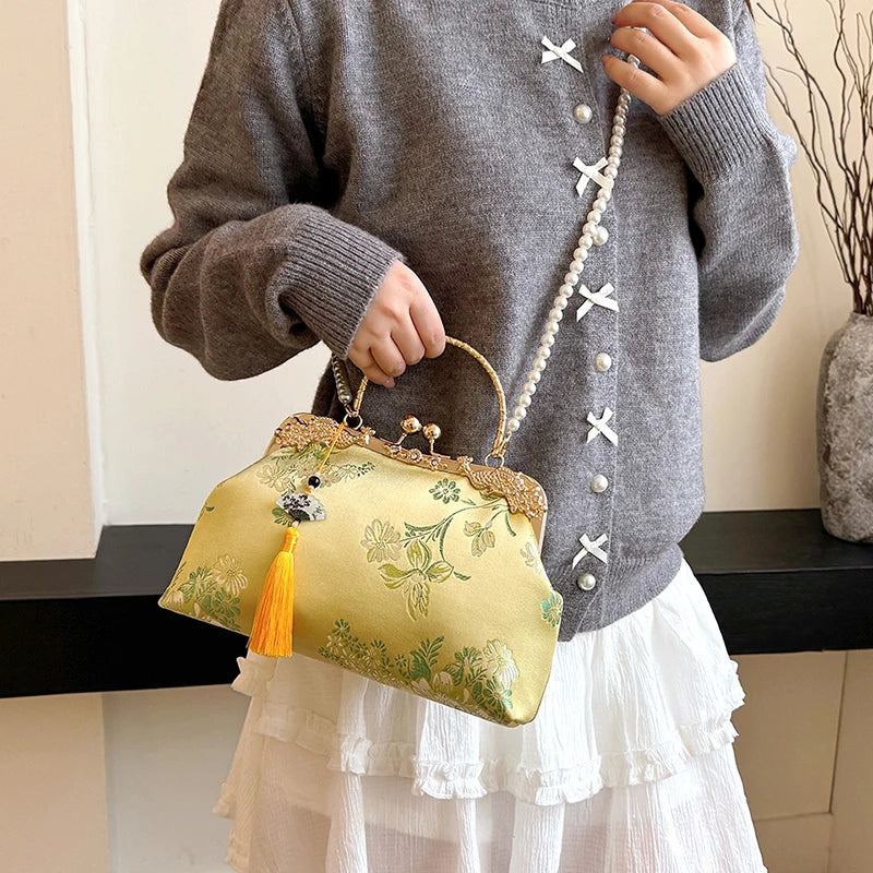 Chinese Style Embroidered Snap-button Shoulder Bags Cheongsam Traditional Exquisite Women's Handbag Red Bridal Pearl Wedding Bag