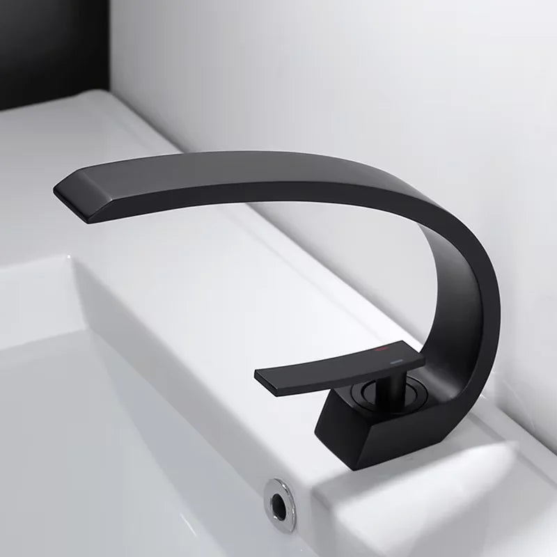 Brass Core Modern Bathroom Sink Faucet Single Handle Deck Mounted Wash Basin Water Tap Hot And Cold Water Mixer