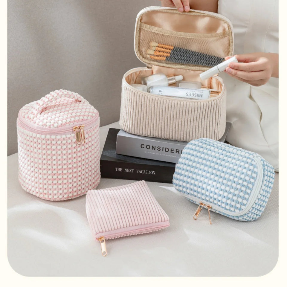 4Pcs Comestic Bag Make Up Storage Organizer Puffy Makeup Bag Comestic Pouch for Travel Portable Velet Large Toiletry Bag Organiz